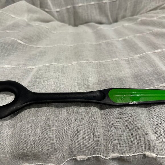 Tupperware Black Flow Thru Spoon Serving Utensil Slotted Hole with Green Handle - Picture 5 of 6